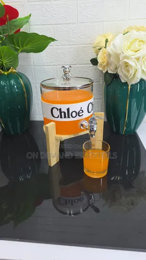 Luxurious Nordic Borosilicate Glass Drinks Dispenser