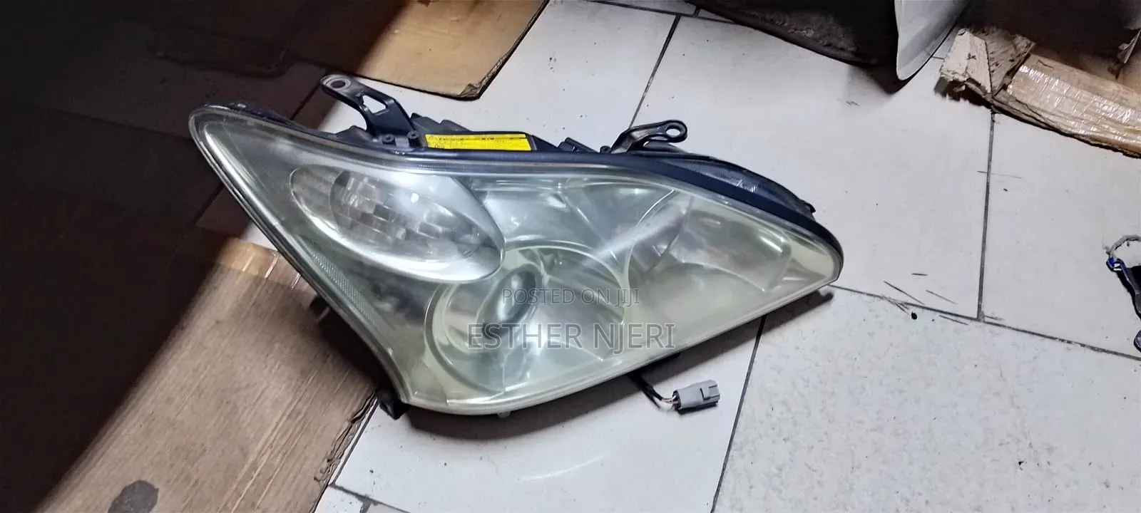 Harrier 240 Headlight 2009