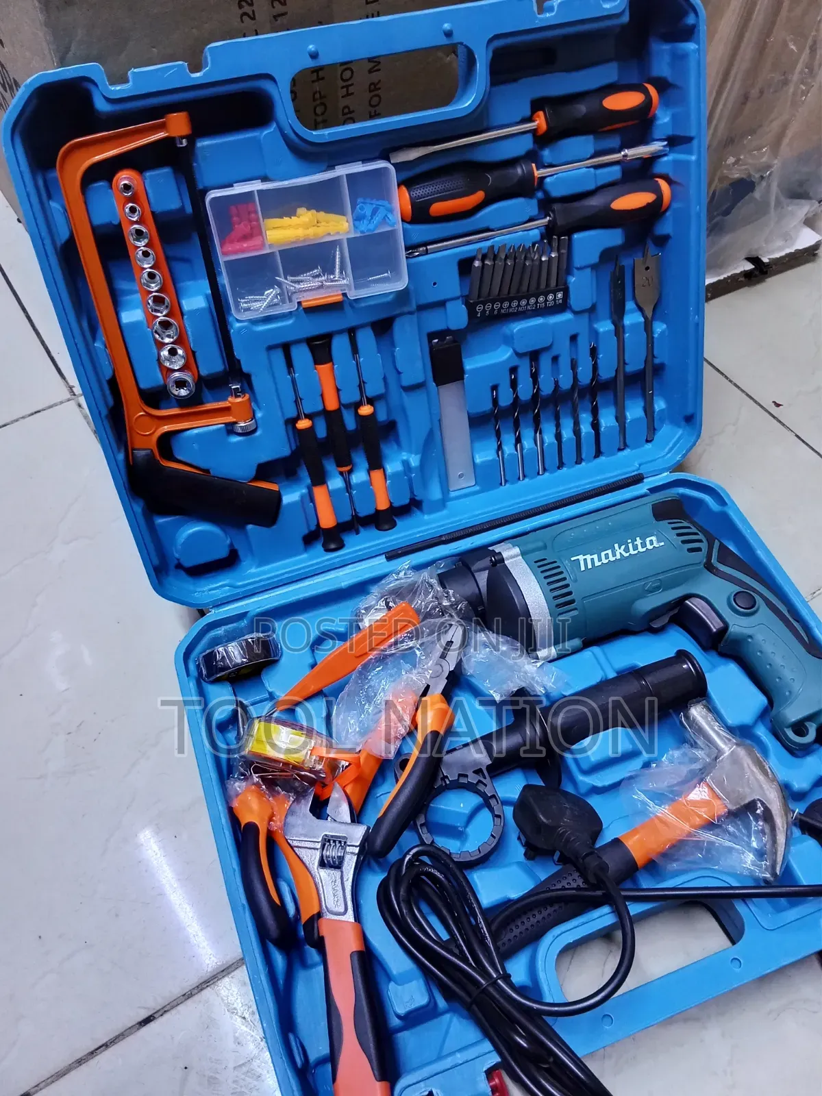 Makita Corded Drill/Toolset