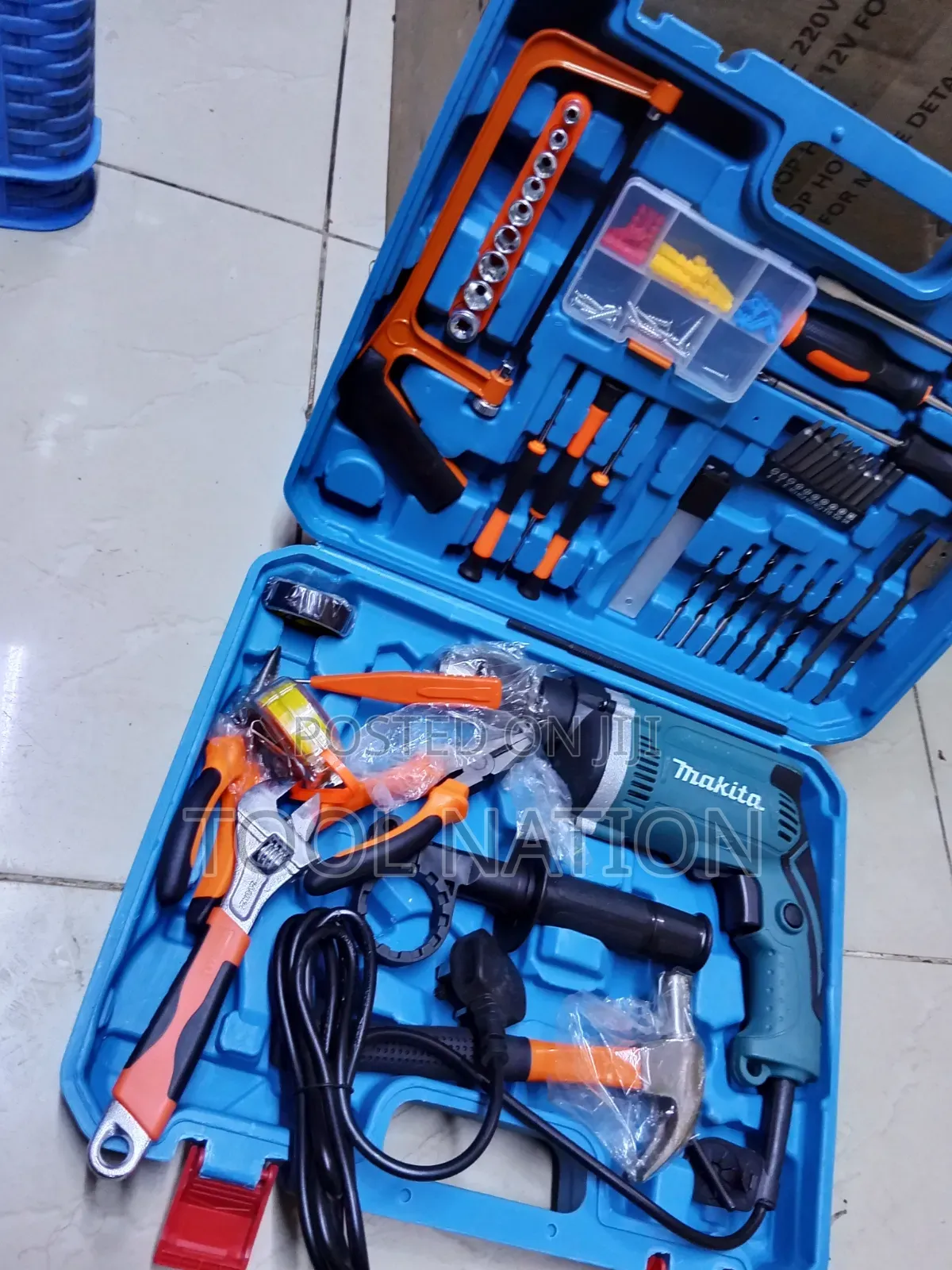 Makita Corded Drill/Toolset