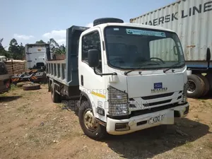 Isuzu NQR 36,828kms 4,778 Cc Manual Diesel White Grey