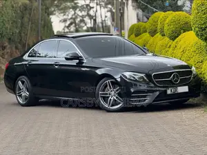 Mercedes-Benz E200 2017 Black