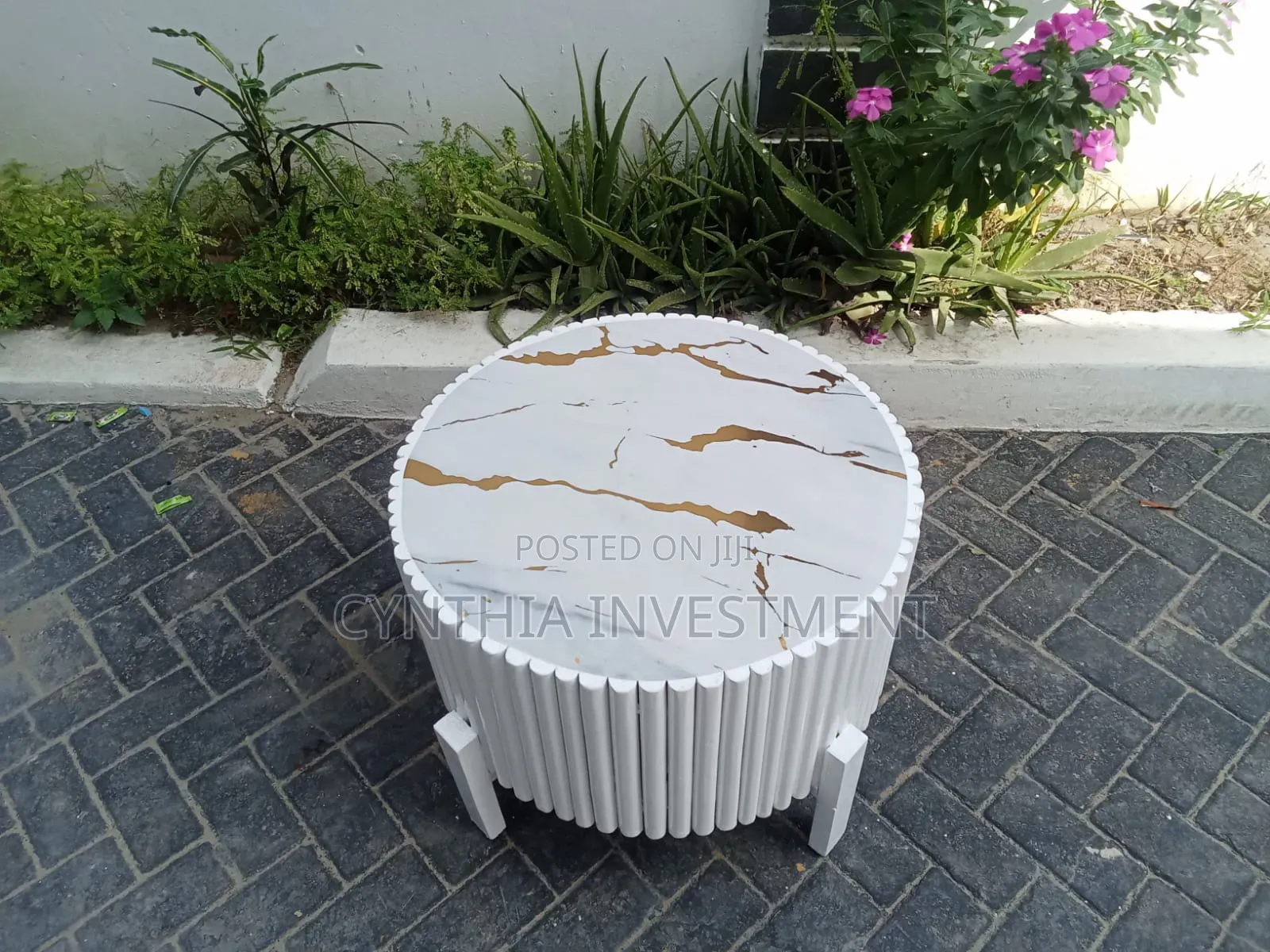 White Round Marble Top
