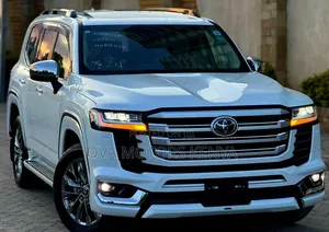 Toyota Land Cruiser 2023 White
