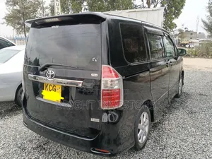 Toyota Noah 2010 Black