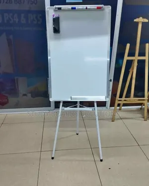 Easy-to-Carry Flipchart Stand for on-the-Go Presenters