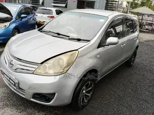 Nissan Note 2012 Silver