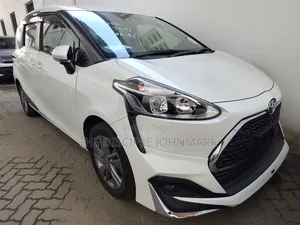 Toyota Sienta 2019 White