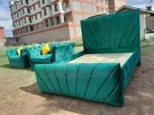 5x6 Green Fully Upholstered Bed