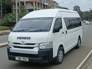 Toyota HiAce 2017 White