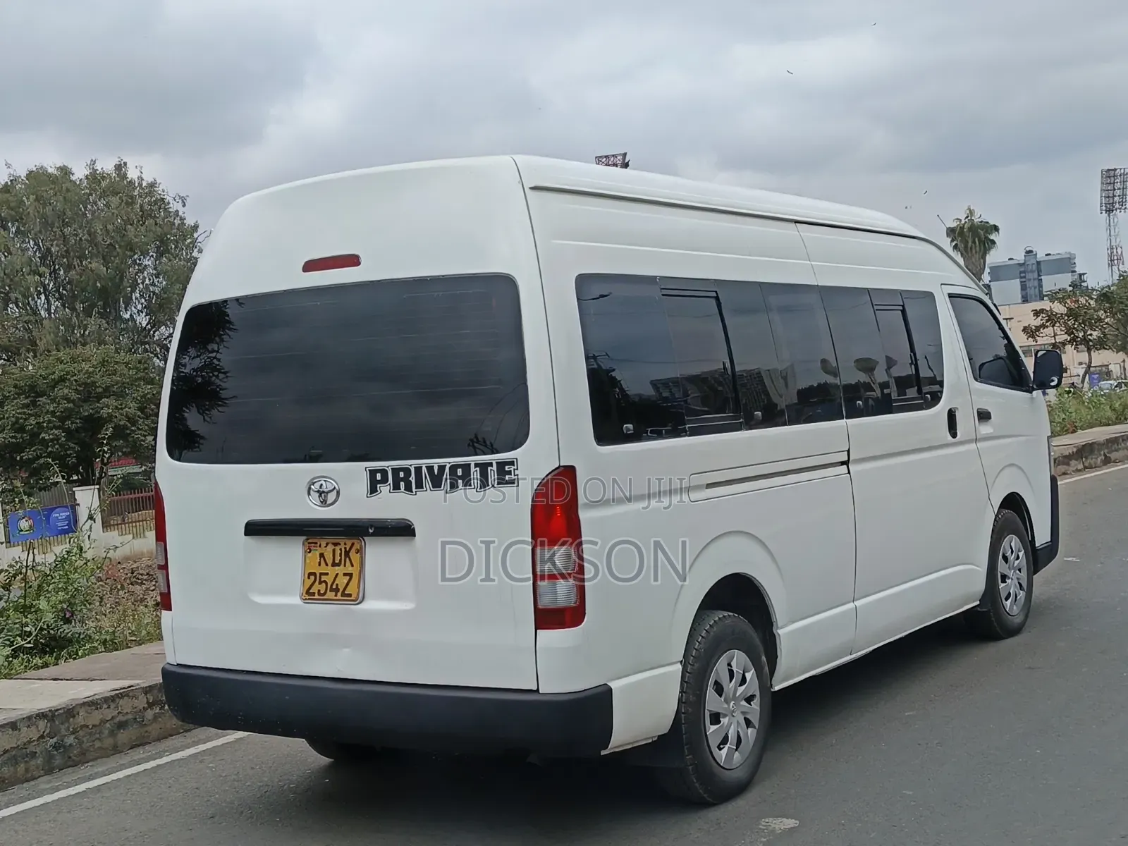 Toyota HiAce 2017 White