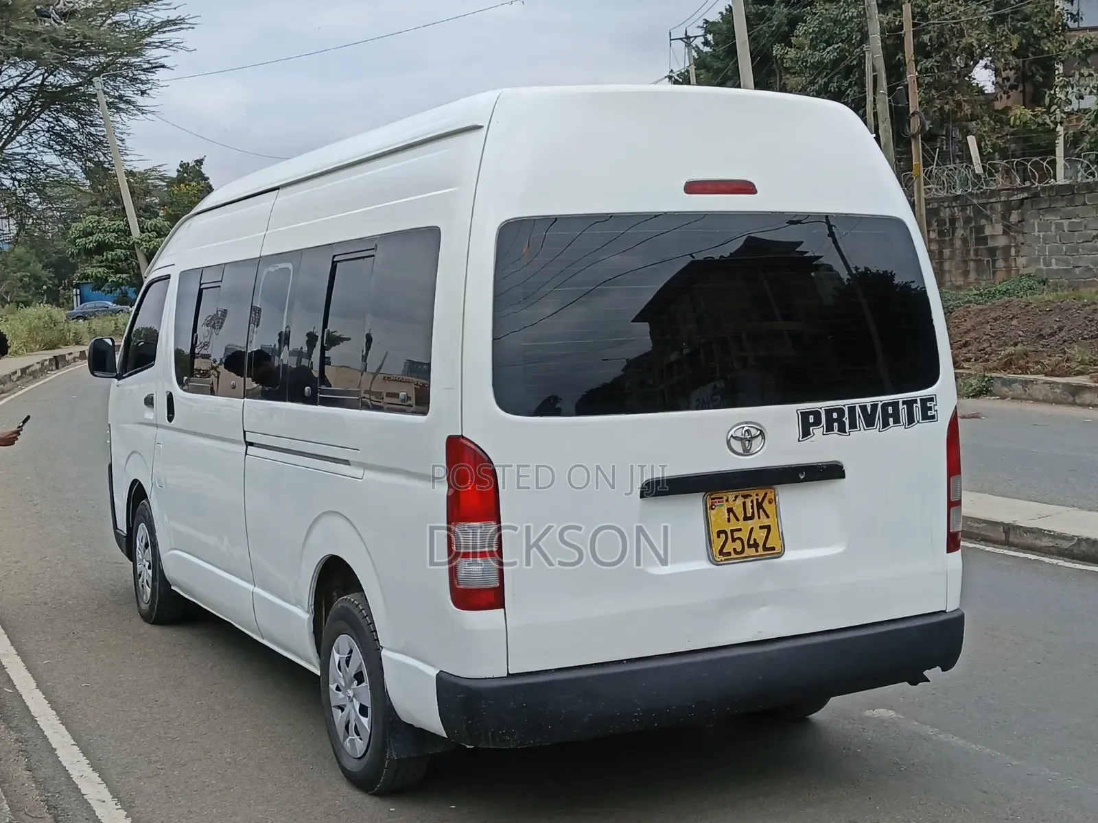 Toyota HiAce 2017 White