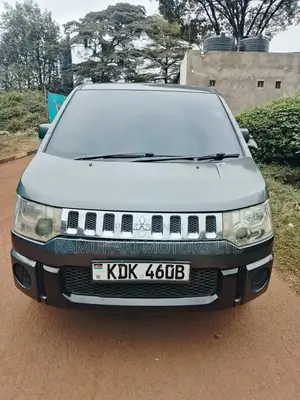 Mitsubishi Delica 2015 Gray