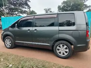 Mitsubishi Delica 2015 Gray