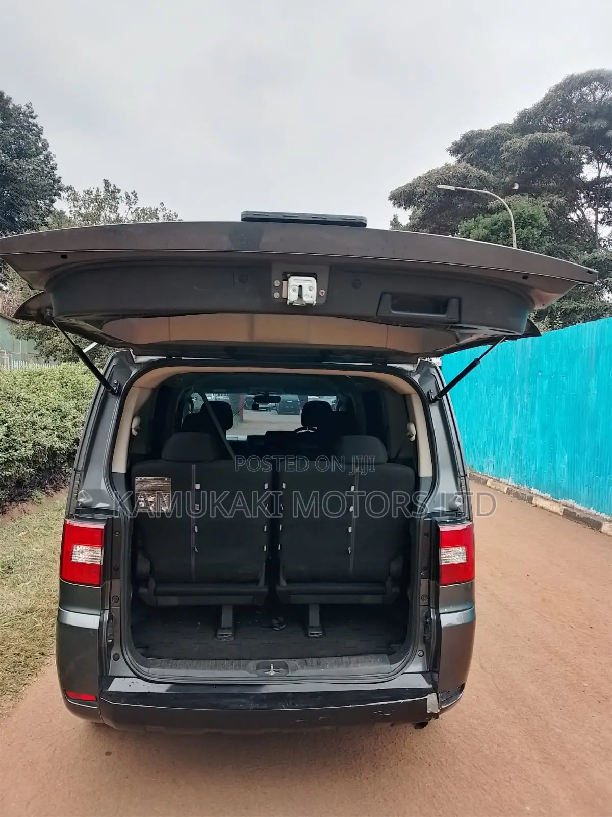 Mitsubishi Delica 2015 Gray