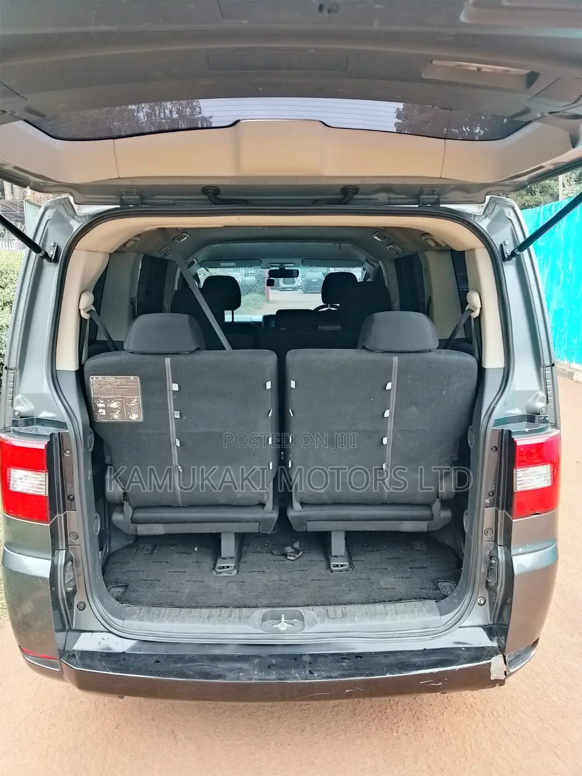 Mitsubishi Delica 2015 Gray