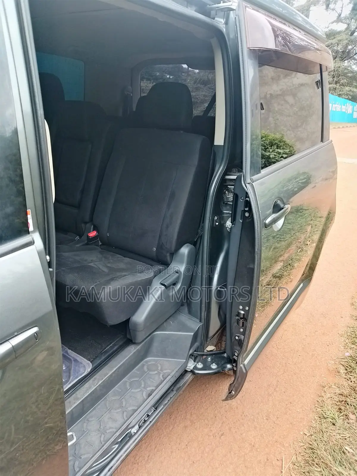 Mitsubishi Delica 2015 Gray