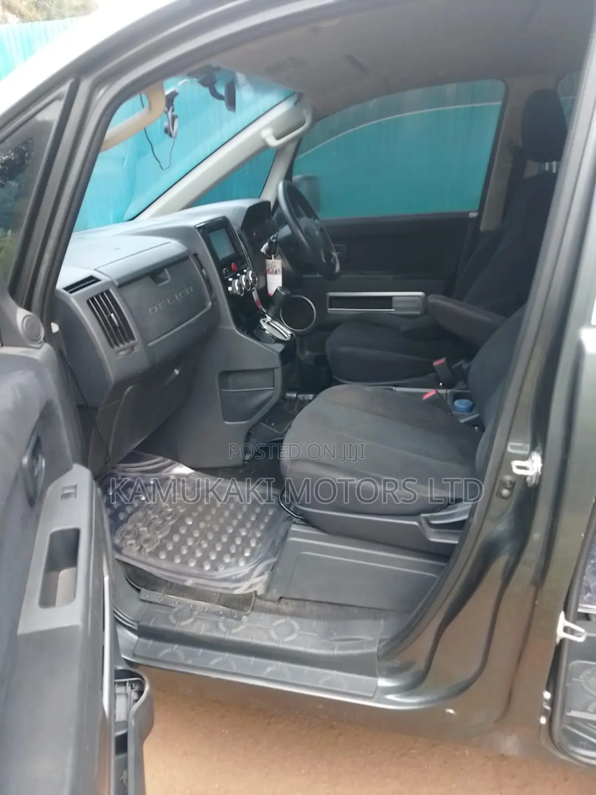 Mitsubishi Delica 2015 Gray