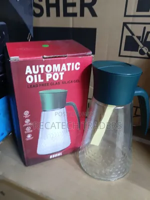 Kitchen Oil Dispenser With Auto Flip Lid – 630ml