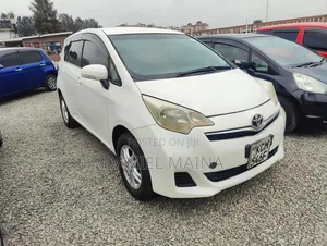 Toyota Ractis 2013 White