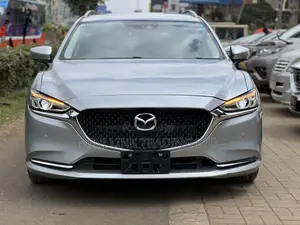 Mazda Atenza 2018 Silver