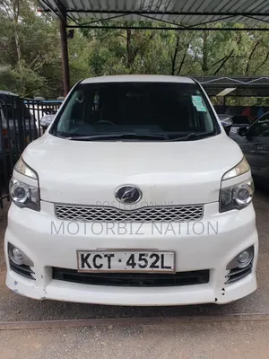 Toyota Voxy 2012 White