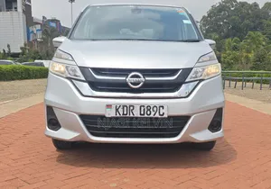 Nissan Serena 2017 Silver