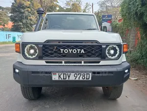 Toyota Land Cruiser 2008 White