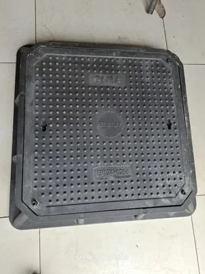 Lockable Heavy Duty Manhole Covers (D 400)