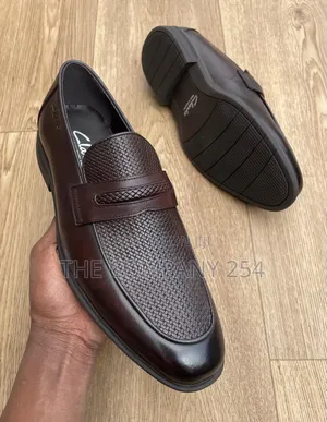 Quality Casual Leather Lowcut Slip on Laced Clarks Shoes