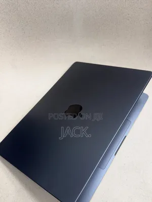 Laptop Apple MacBook Pro 2023 M3 Pro 18GB Apple M3 Pro SSD 512GB