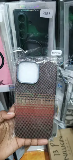 Checkered Pattern Aramid Fiber Case Designed for iPhone 16 Pro Max