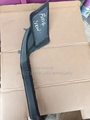 Windscreen Finisher/ Mirror Rubber Rav4 2018