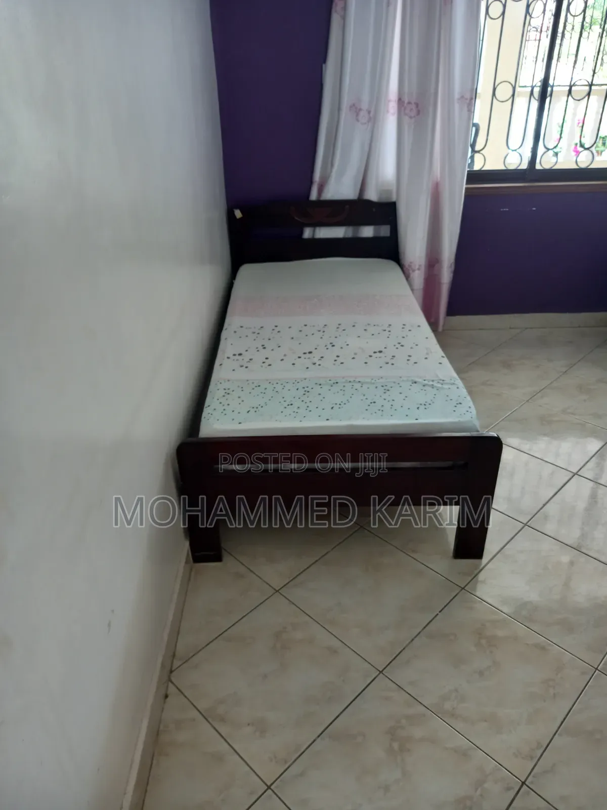 Single Beds With Matress and Pillow