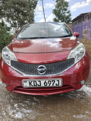 Nissan Note 2015 Maroon