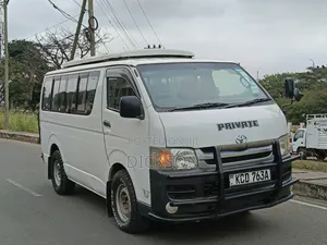 Toyota HiAce 2009 White