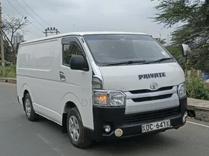Toyota HiAce 2014 White