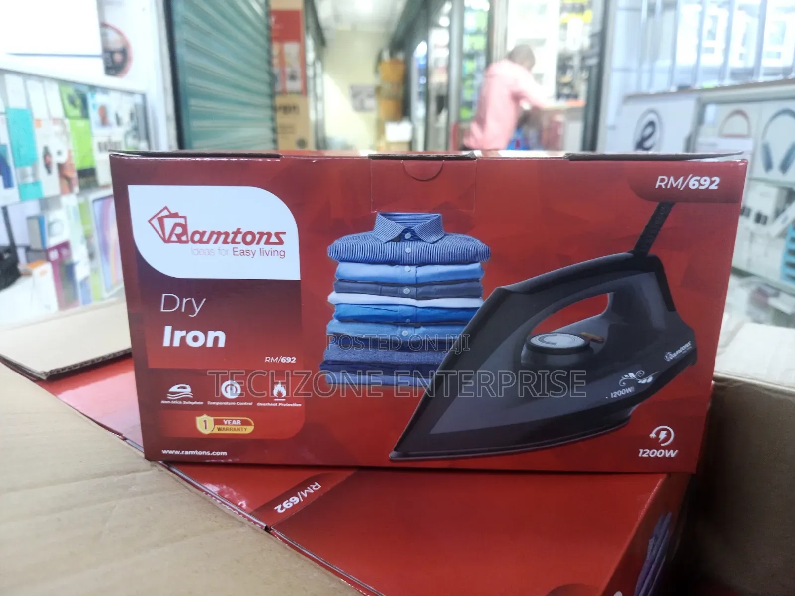 Ramtons Dry Iron Box With Non-Stick Soleplate 