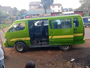 Toyota HiAce 1996 Green
