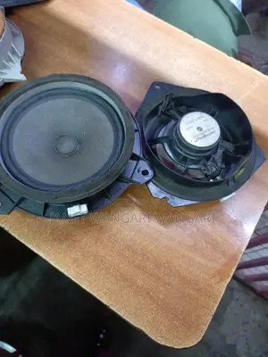 Universal Toyota Speakers