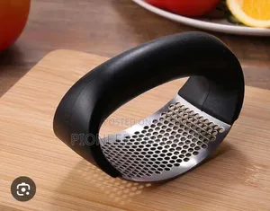 Ring Garlic Crusher