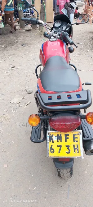 Bajaj Boxer 150 UG 2022 Red