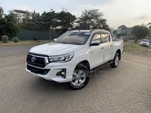 Toyota Hilux Revo Double Cab Deisel 2.8 AWD 2019 White