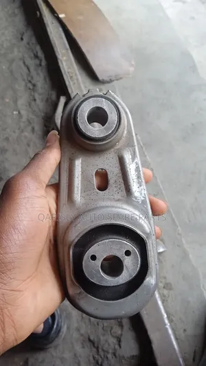 Nissan Note E12 Engine Mount