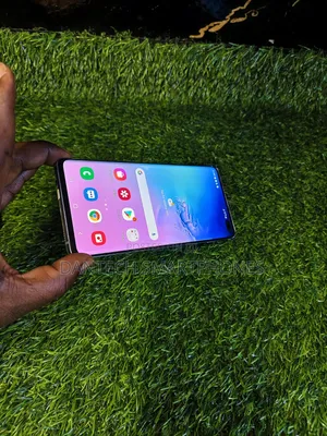 New Samsung Galaxy S10 128 GB Blue