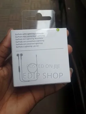 iPhone Earpods/ Earphones.
