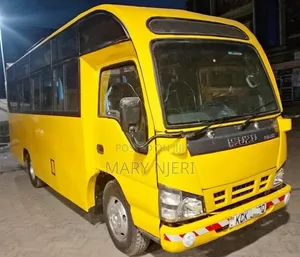 Isuzu Executive Bus 2016 Yellow