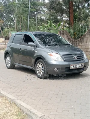 Toyota IST 2005 Gray