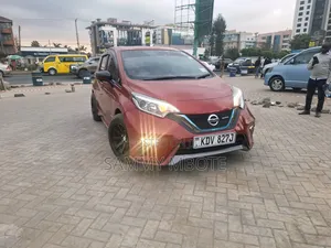 Nissan Note 2018 Red