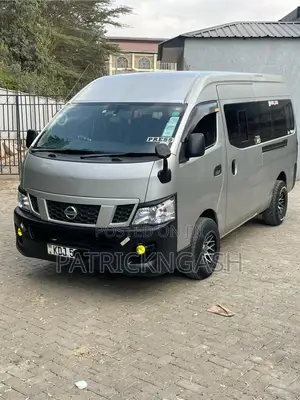 Nissan Caravan (Urvan) 2015 Silver